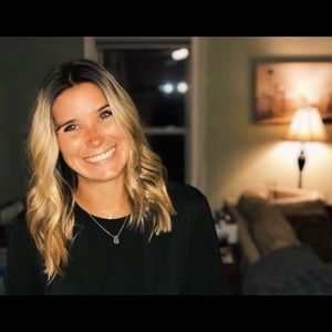 Meet your Posher, Courtney